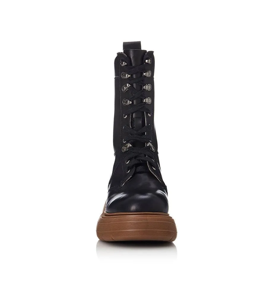 Alias Mae Spencer Boot in Black and Gum