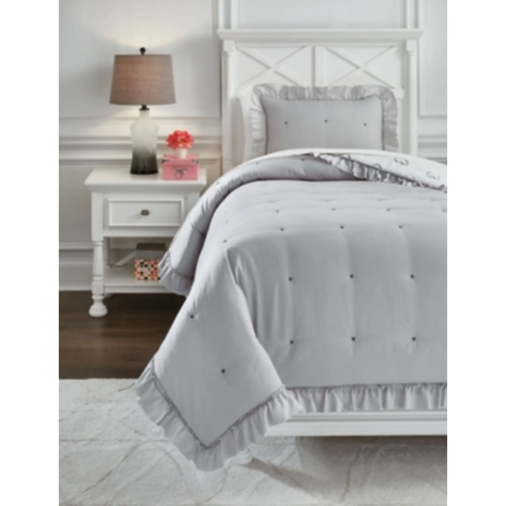 Hartlen Twin Comforter Set