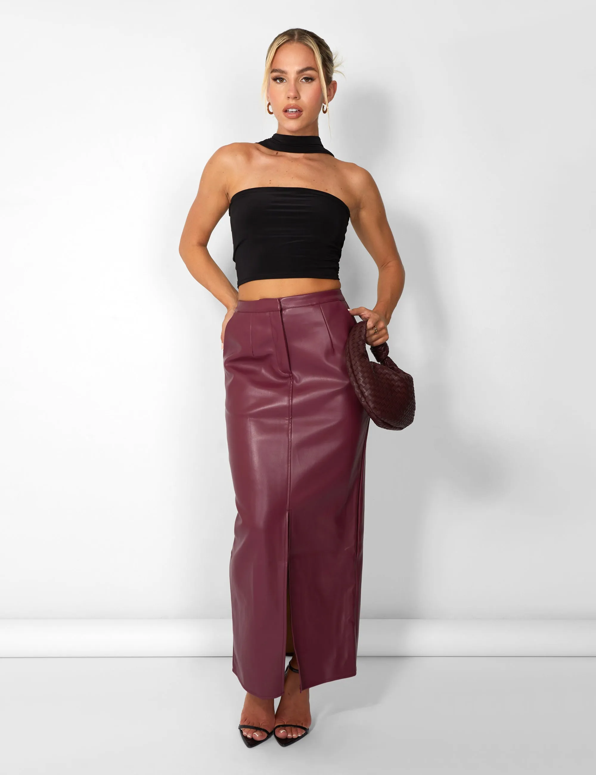 Kaiia Leather Look Maxi Skirt in Burgundy