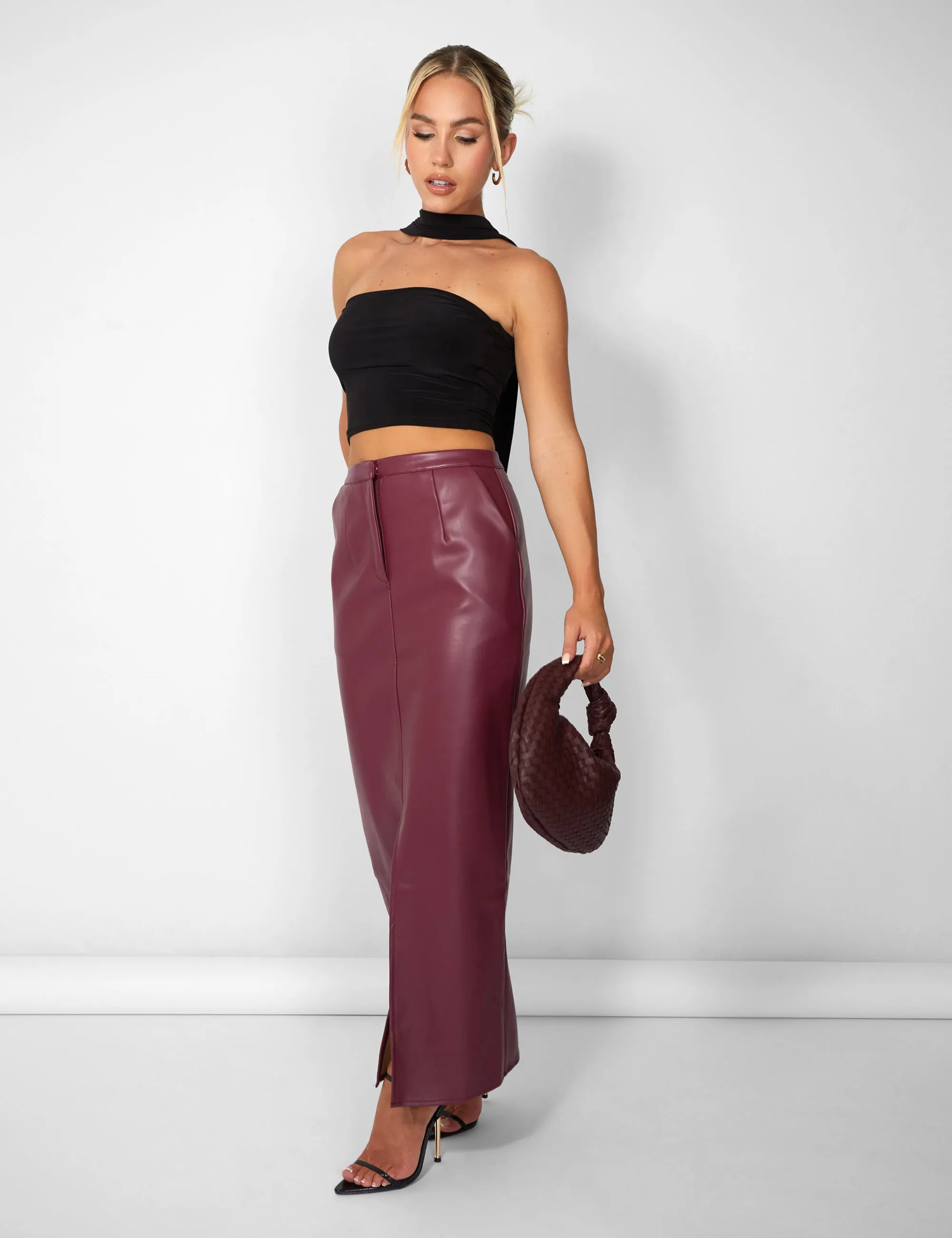 Kaiia Leather Look Maxi Skirt in Burgundy