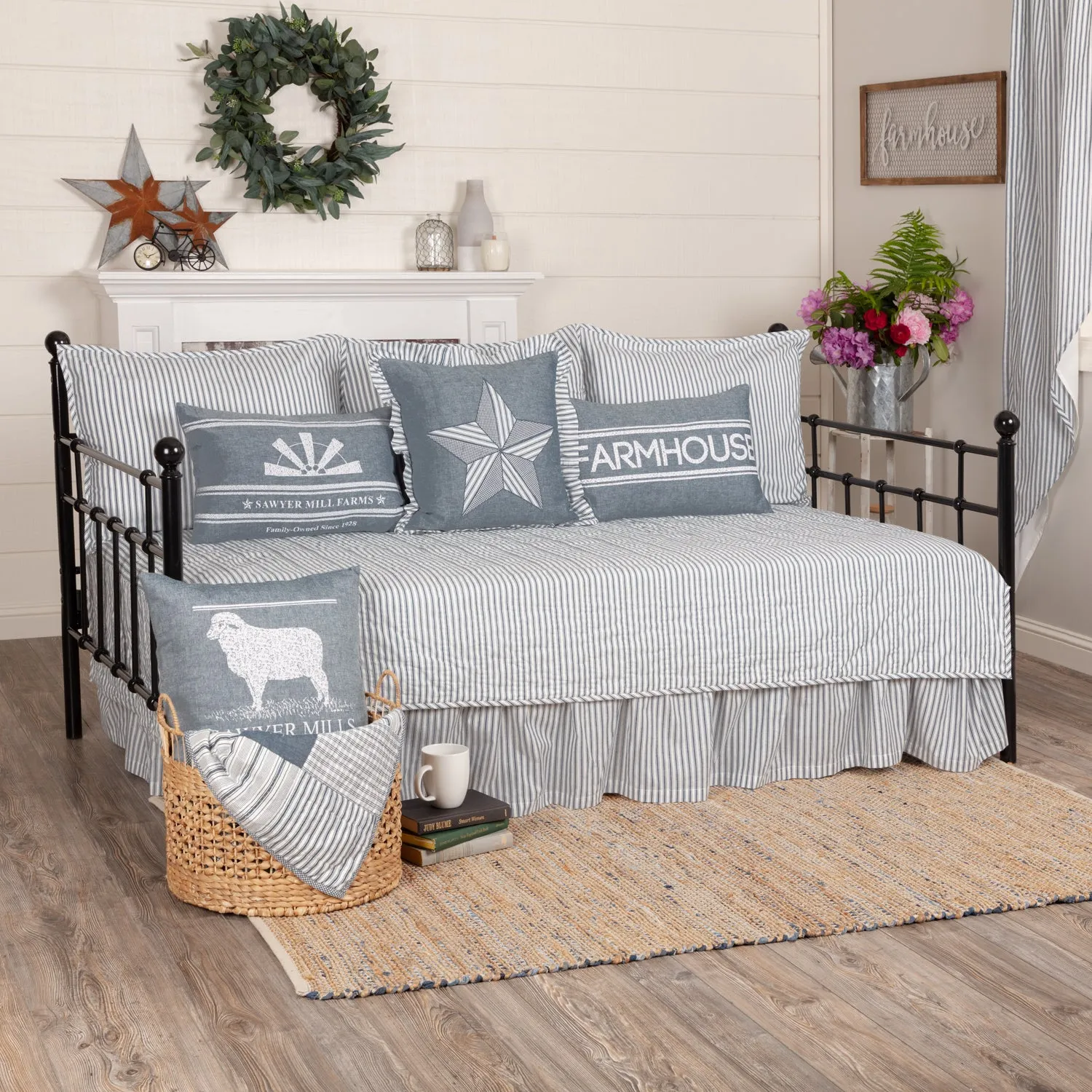 Sawyer Mill Ticking Stripe 5pc Daybed Quilt Set (1 Quilt, 1 Bed Skirt, 3 Standard Shams)