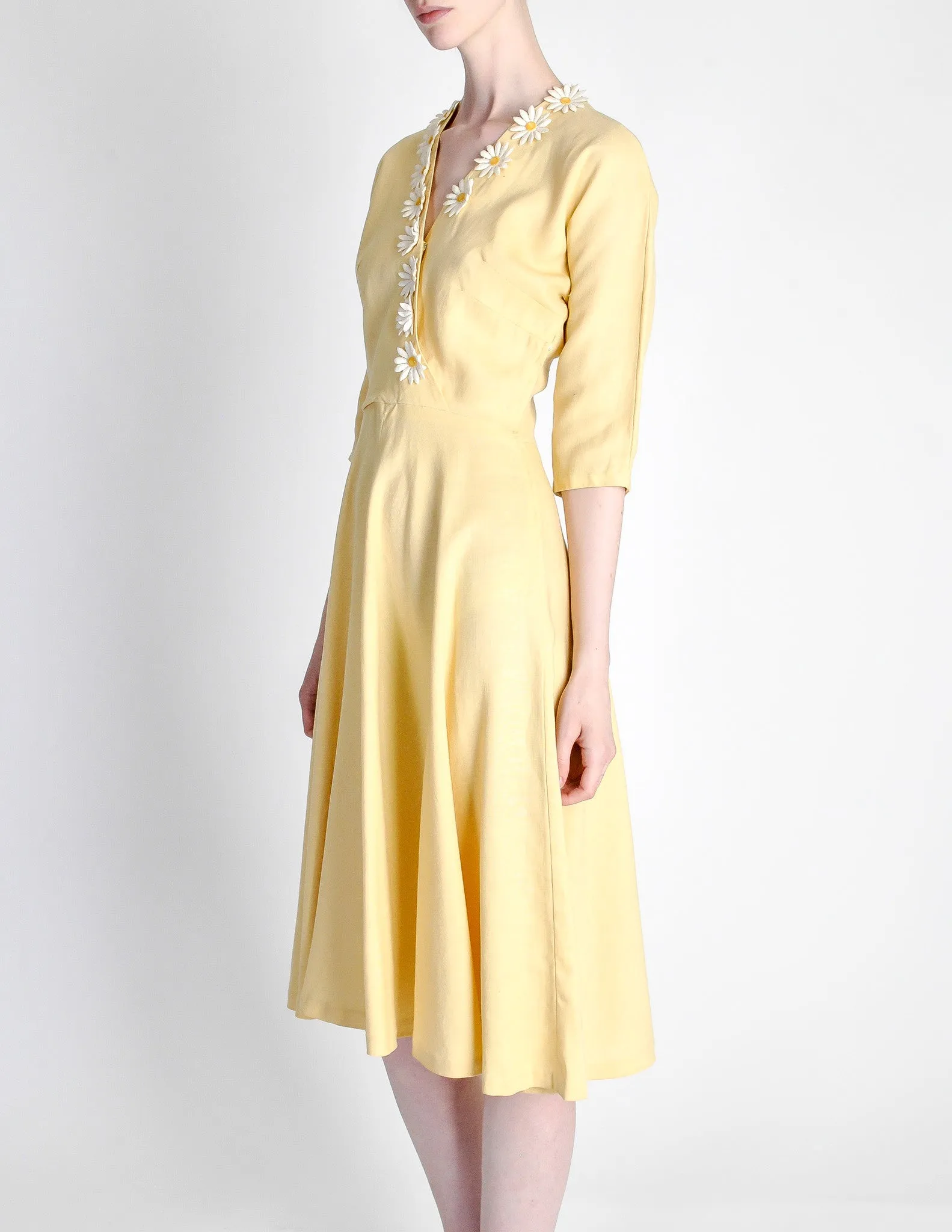 Vintage 1940s Yellow Linen Daisy Dress